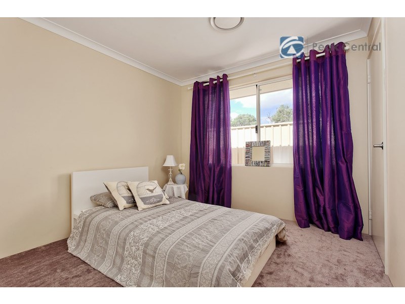 26 Atkins Parade, Hammond Park WA 6164