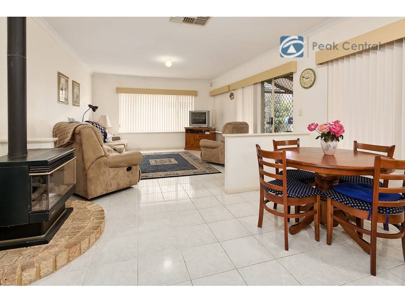 20a Fenimore Avenue, Munster WA 6166