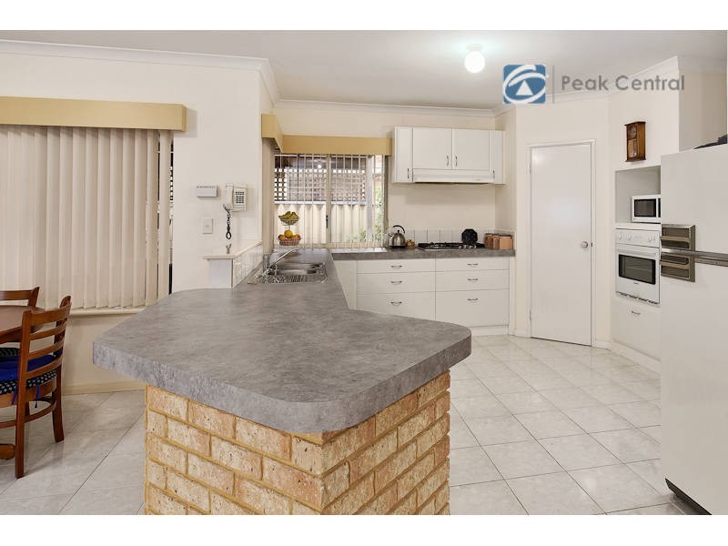 20a Fenimore Avenue, Munster WA 6166