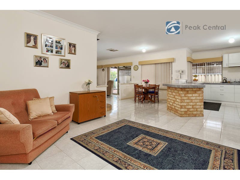 20a Fenimore Avenue, Munster WA 6166