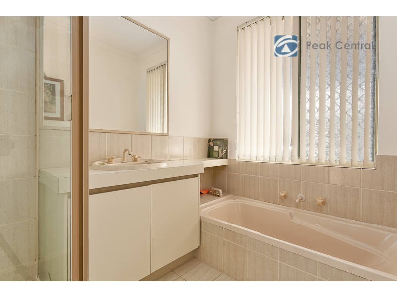 20a Fenimore Avenue, Munster WA 6166