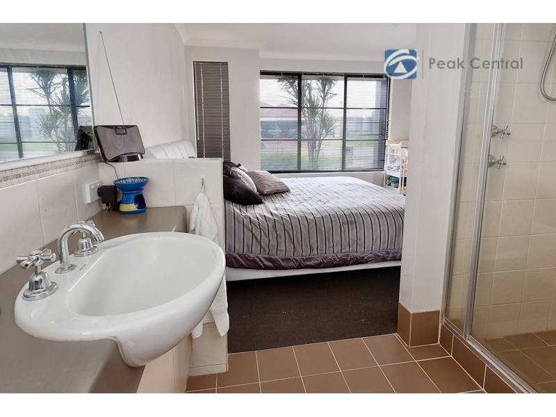 8 Aleppo Street, Aubin Grove WA 6164