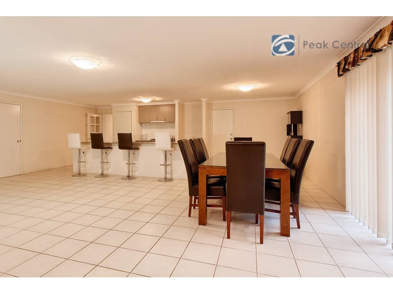 25 Roper Boulevard, Hammond Park WA 6164