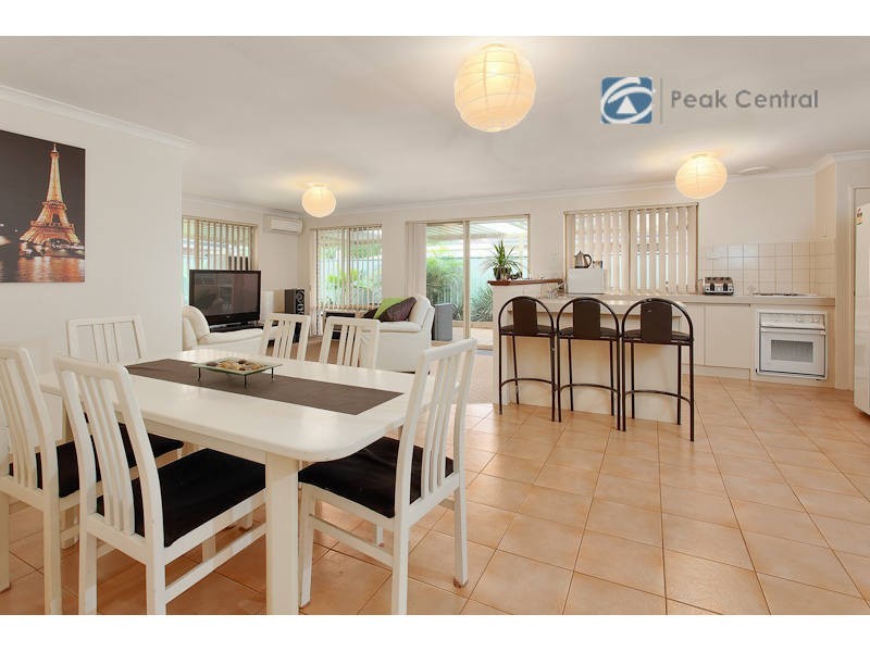 7 Hoult Mews, Atwell WA 6164