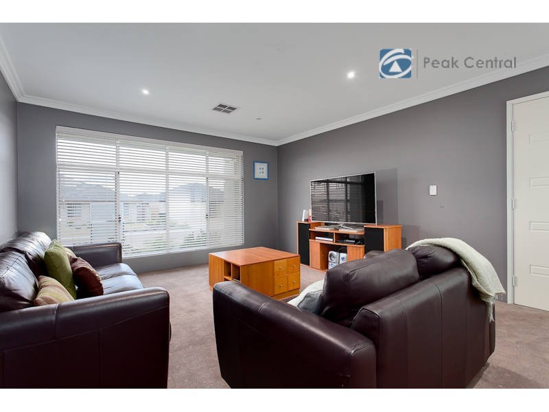 21 Kesiya Turn, Aubin Grove WA 6164