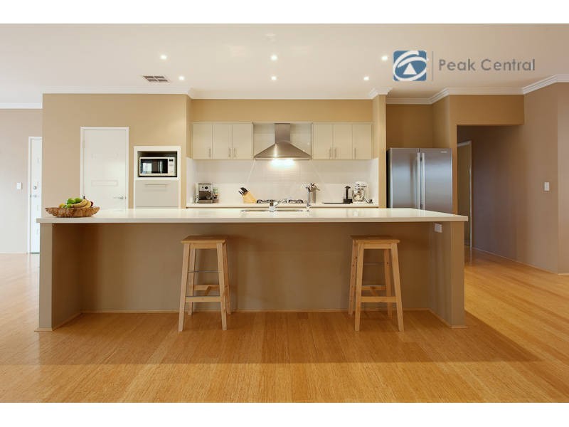 21 Kesiya Turn, Aubin Grove WA 6164
