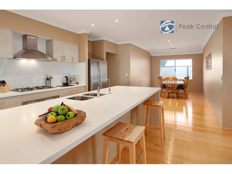 21 Kesiya Turn, Aubin Grove WA 6164