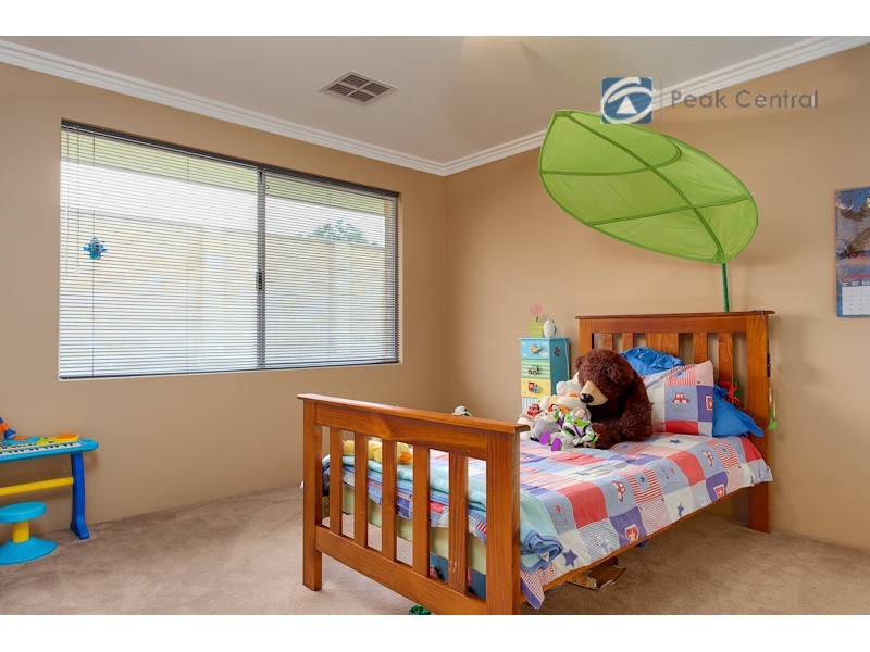 21 Kesiya Turn, Aubin Grove WA 6164