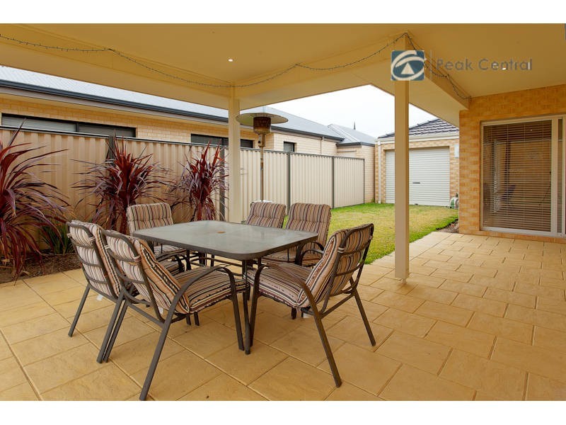21 Kesiya Turn, Aubin Grove WA 6164