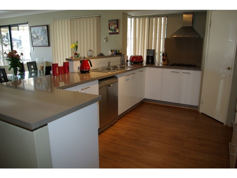 15 Brushfoot Boulevard, Success WA 6164