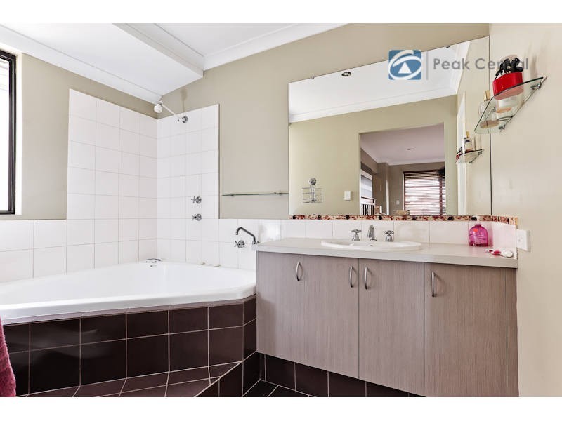 15 Brushfoot Boulevard, Success WA 6164