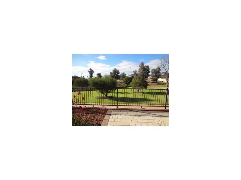 4 Serotina Lane, Aubin Grove WA 6164