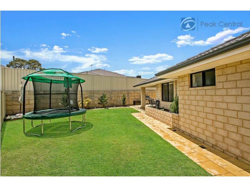 18 Minori Gardens, Yangebup WA 6164