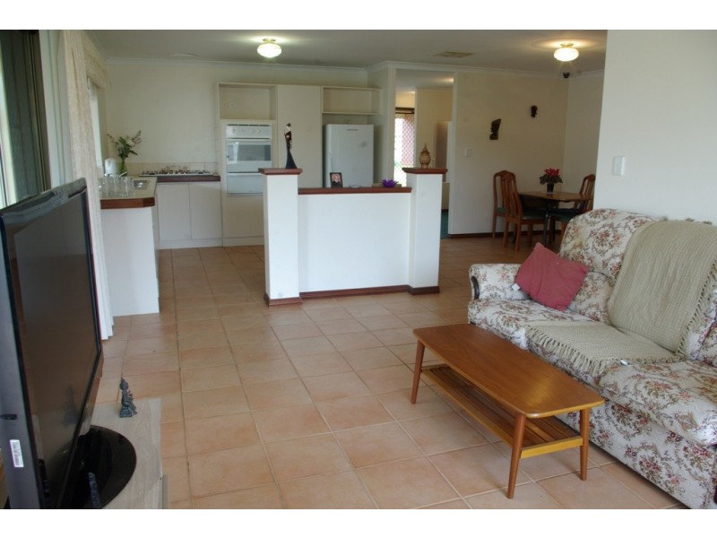 6 Delton Way, Atwell WA 6164