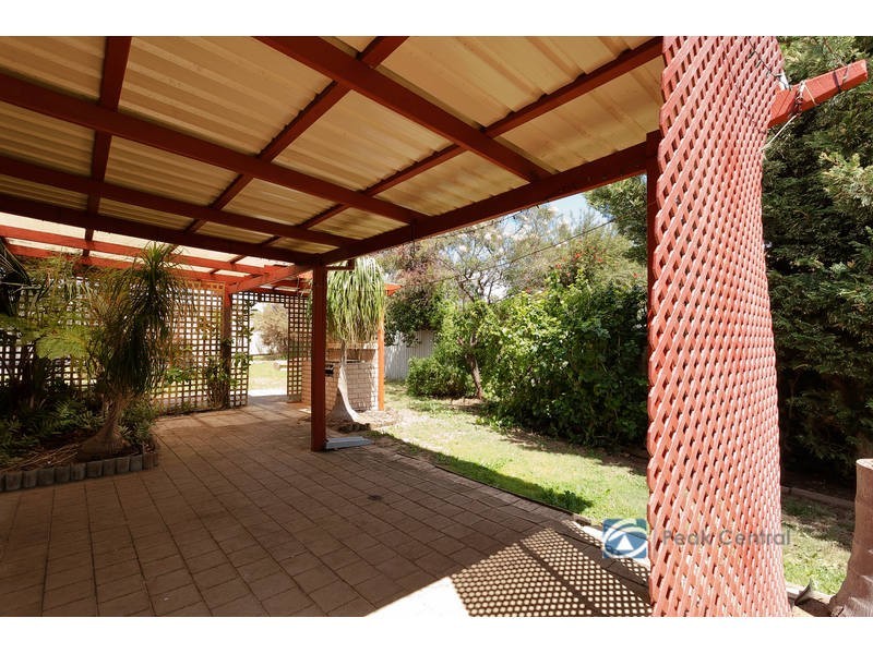 22 Marlowe Place, Munster WA 6166