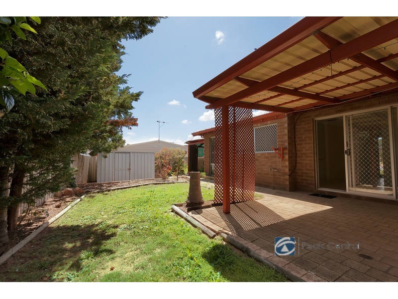 22 Marlowe Place, Munster WA 6166