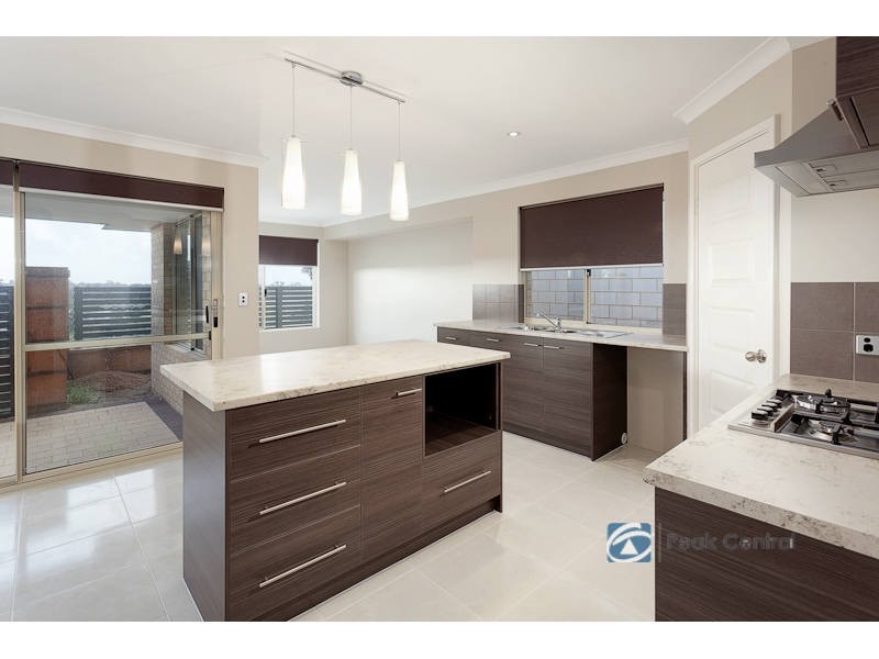 38 Lomond Crescent, Wandi WA 6167