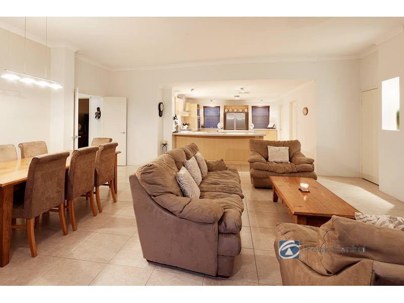 9 Calytrix Crescent, Success WA 6164