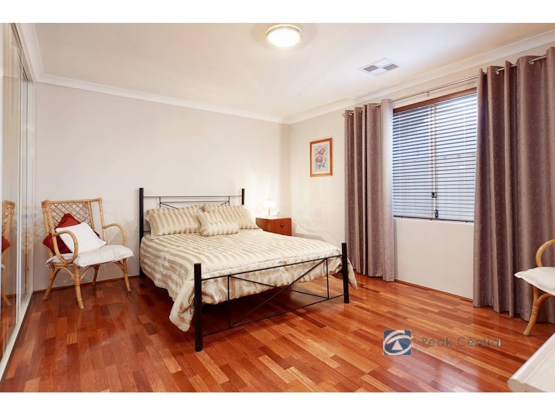 9 Calytrix Crescent, Success WA 6164