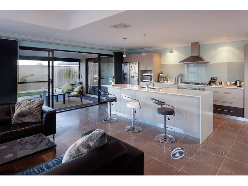 37 Gordona Parade, Beeliar WA 6164