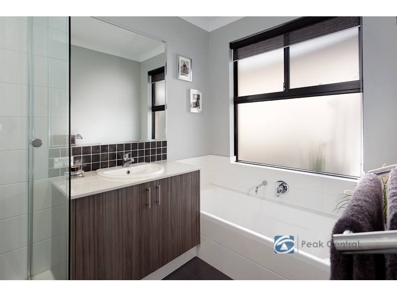 37 Gordona Parade, Beeliar WA 6164
