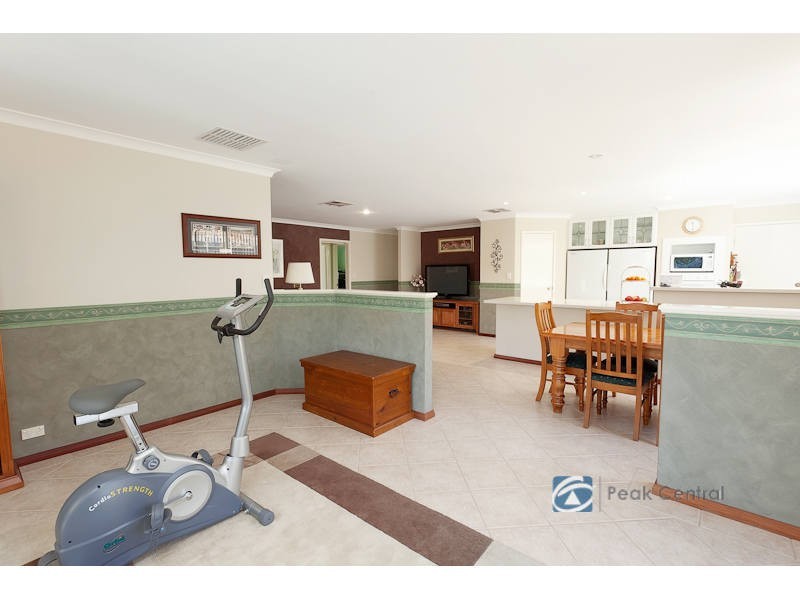 42 Hedges Retreat, Atwell WA 6164