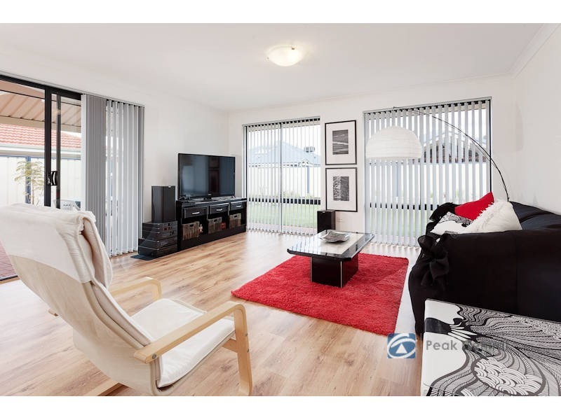 36 Montgomery Drive, Success WA 6164
