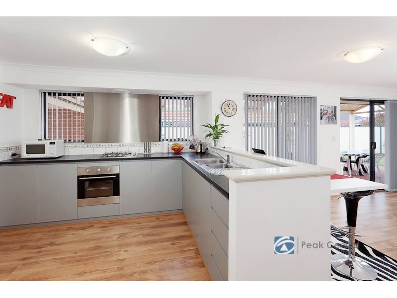 36 Montgomery Drive, Success WA 6164