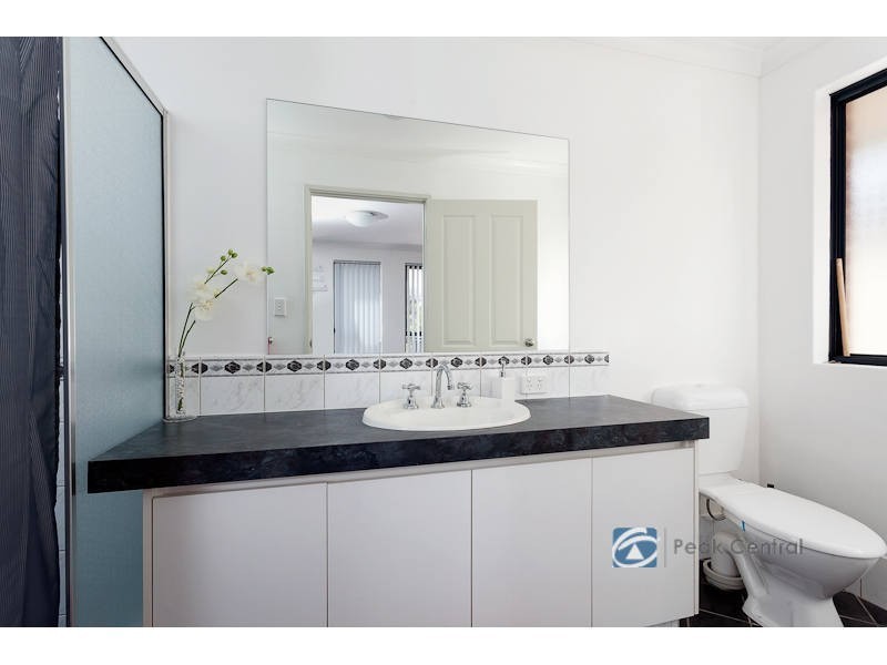 36 Montgomery Drive, Success WA 6164