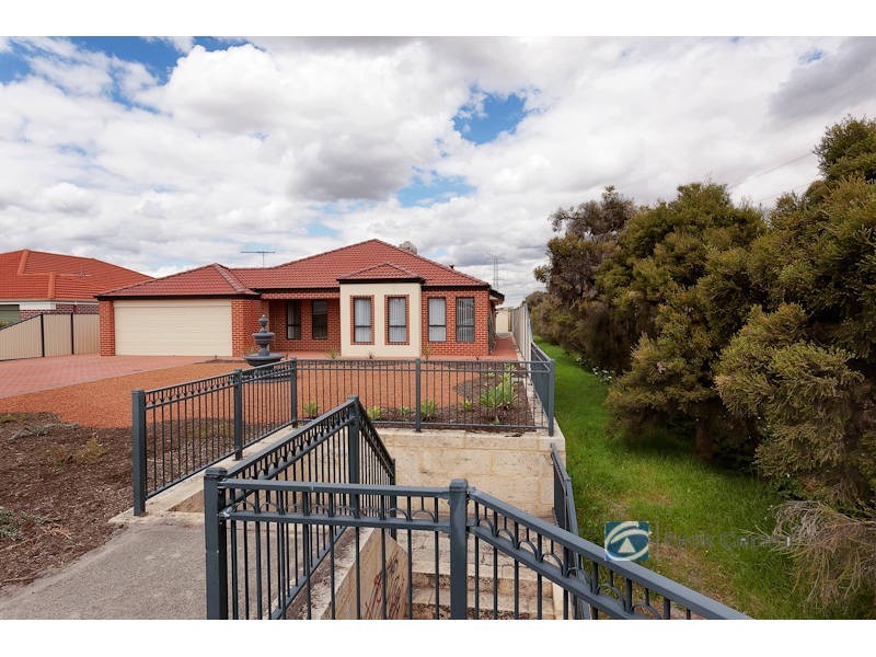 36 Montgomery Drive, Success WA 6164