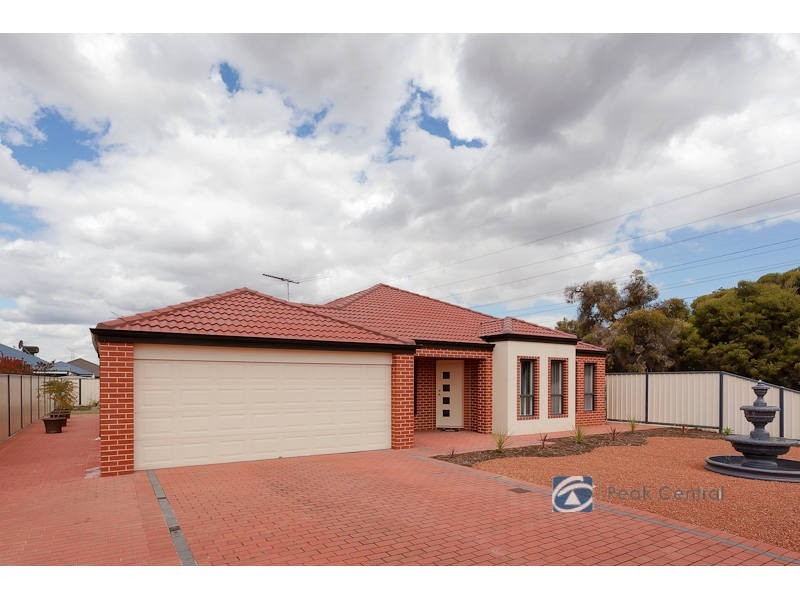 36 Montgomery Drive, Success WA 6164