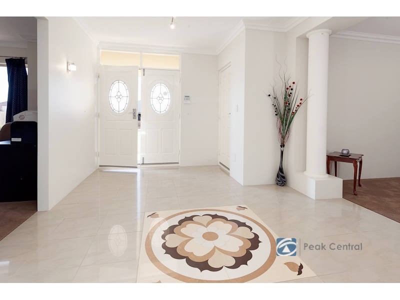 12 Calytrix Crescent, Success WA 6164