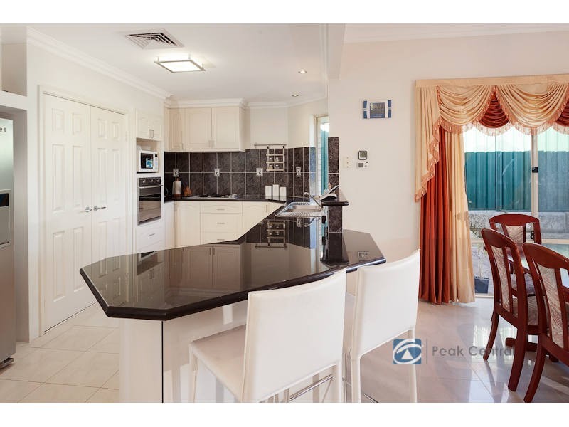 12 Calytrix Crescent, Success WA 6164