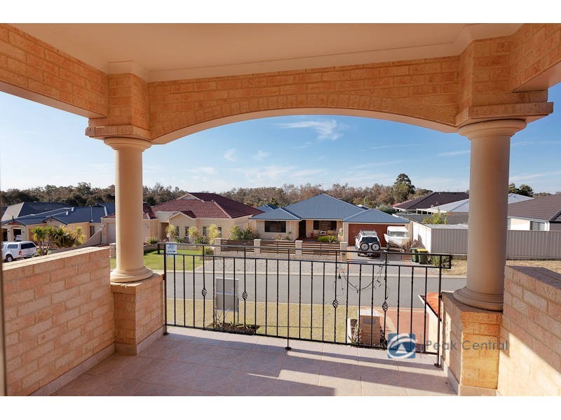 12 Calytrix Crescent, Success WA 6164