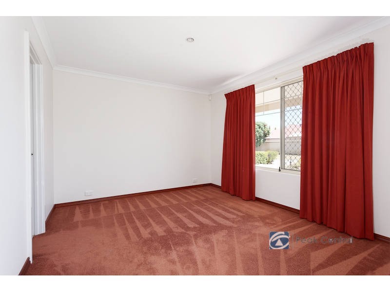 27 Minyon Circuit, Atwell WA 6164