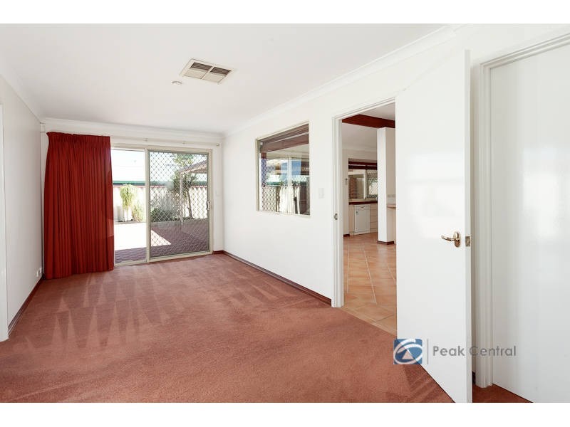 27 Minyon Circuit, Atwell WA 6164