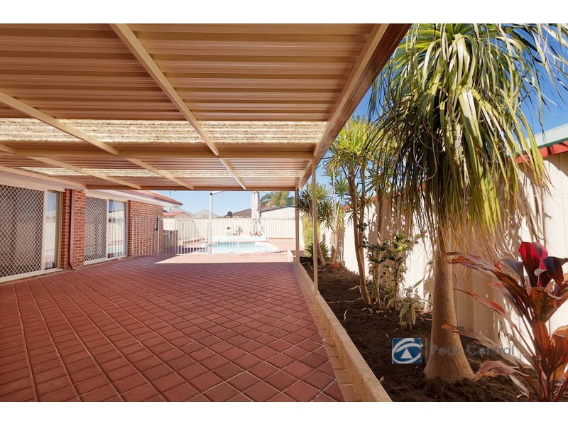 27 Minyon Circuit, Atwell WA 6164