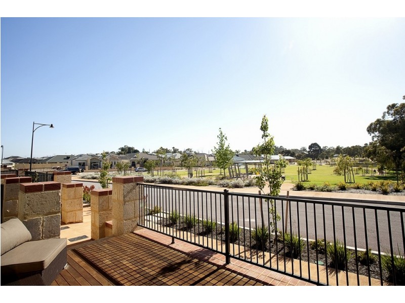 10 Latteri Turn, Aubin Grove WA 6164