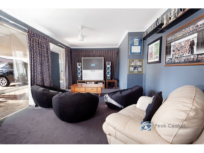 4 Daley Close, Atwell WA 6164