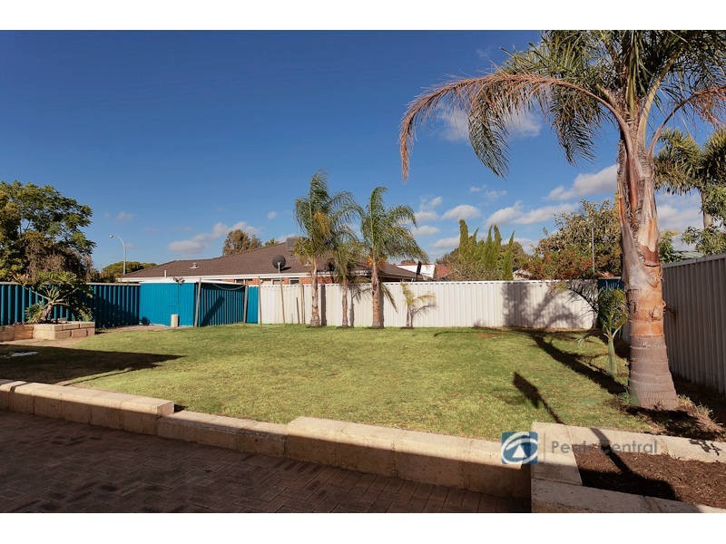 4 Daley Close, Atwell WA 6164