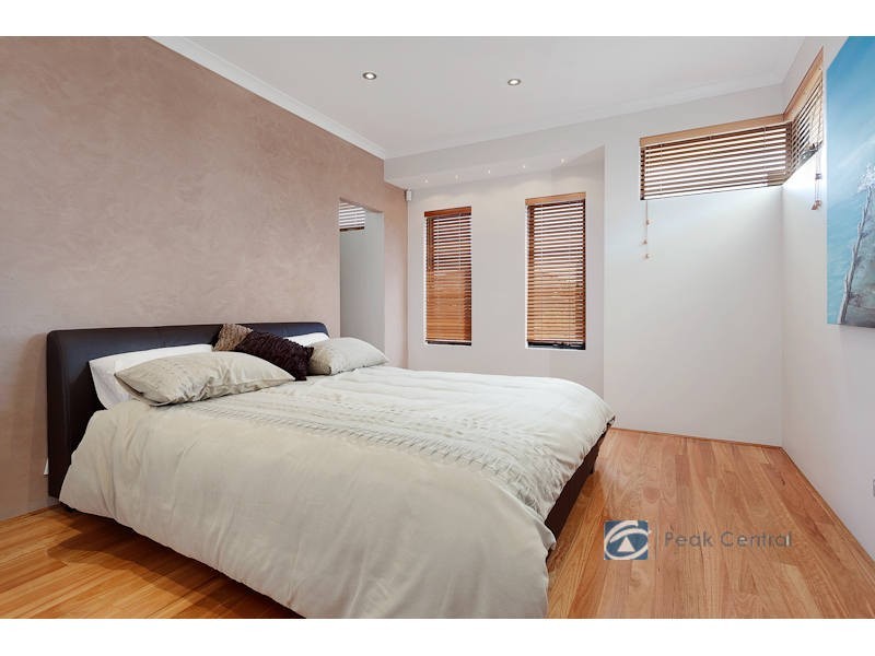 44 Kesiya Turn, Aubin Grove WA 6164