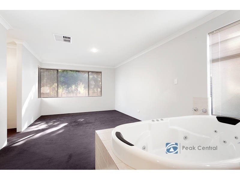 121 Beenyup Road, Atwell WA 6164