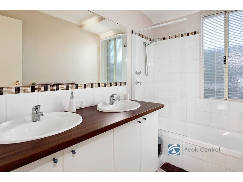 29 Hedges Retreat, Atwell WA 6164