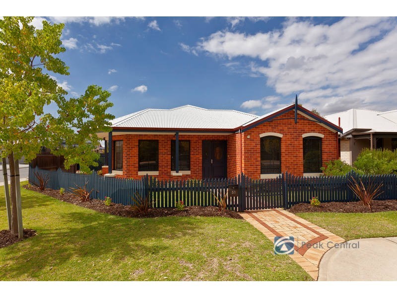 51 Aurora Drive, Atwell WA 6164