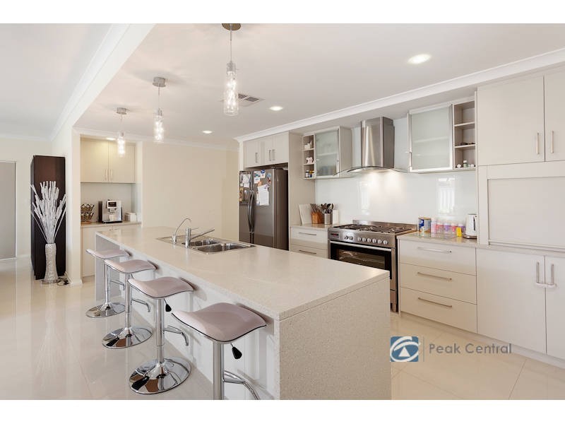 36 Descanso Loop, Aubin Grove WA 6164