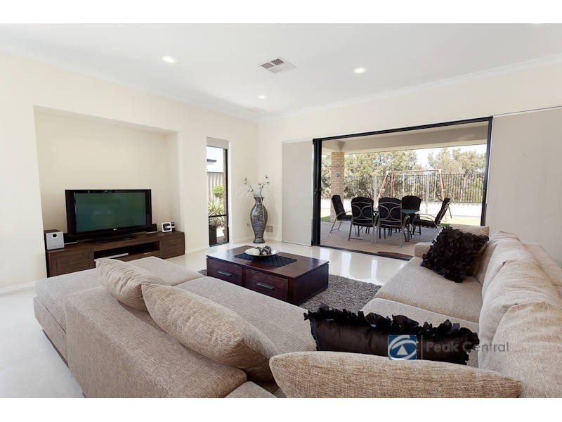 36 Descanso Loop, Aubin Grove WA 6164