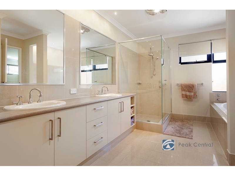 36 Descanso Loop, Aubin Grove WA 6164