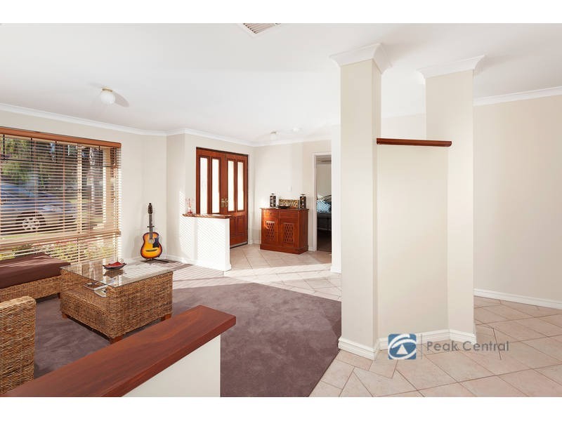 14 Seabrook Place, Success WA 6164