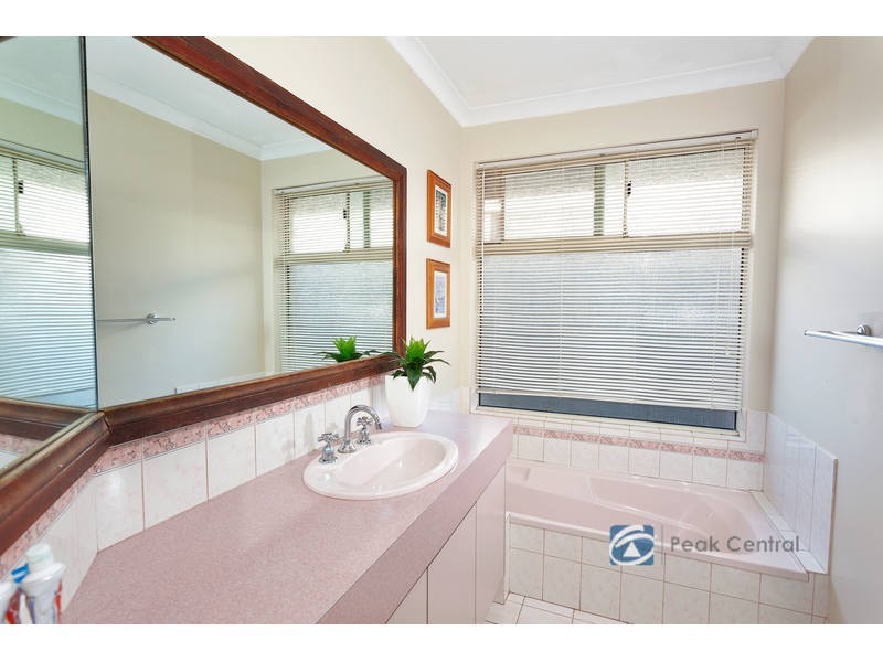 14 Seabrook Place, Success WA 6164