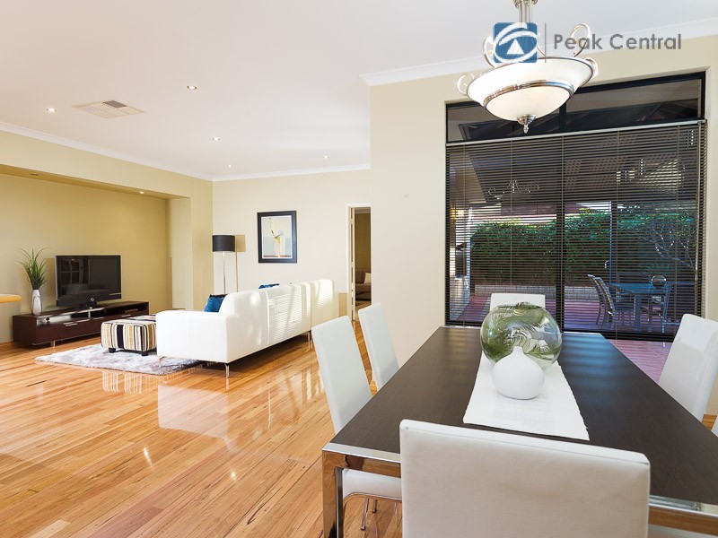 4 Dulcet Link, Atwell WA 6164